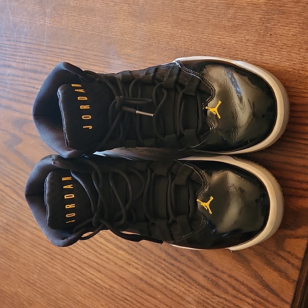 Jordan 11 Retro's